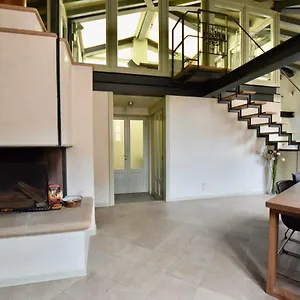 https://via-sambuco.it-lombardy.com