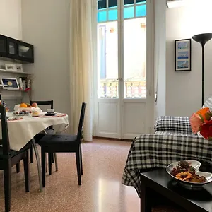  Apartamento Temporary House Oberdan Italia